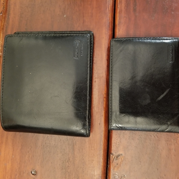 Coach Wallet - Picture 4 of 4